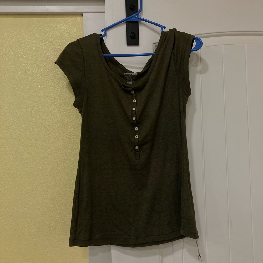 Old Navy Green Perfect Henley Fitted Cap Sleeve